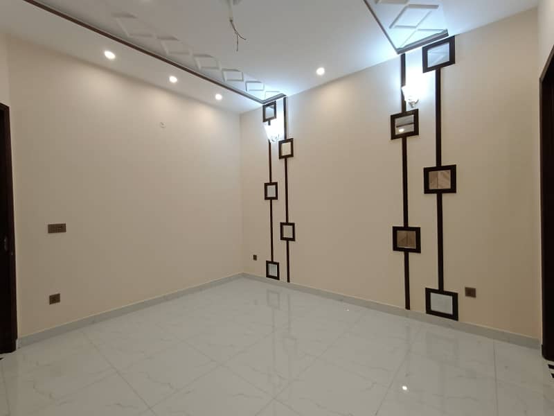 5 Marla Very Beautiful Luxury Brand New Moderan Desing House For SALE In Johar Town Super Hot Location 14