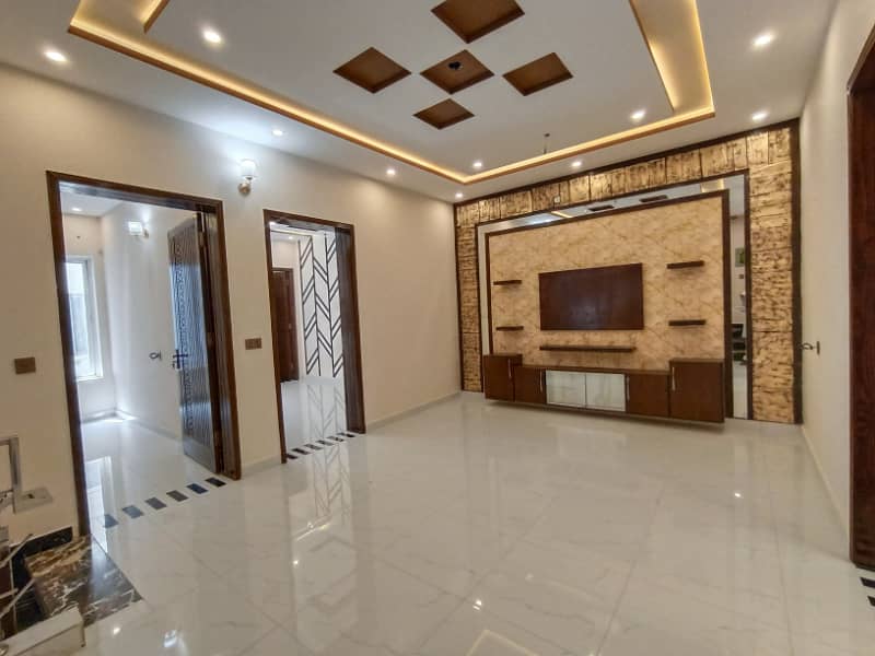 5 Marla Very Beautiful Luxury Brand New Moderan Desing House For SALE In Johar Town Super Hot Location 25