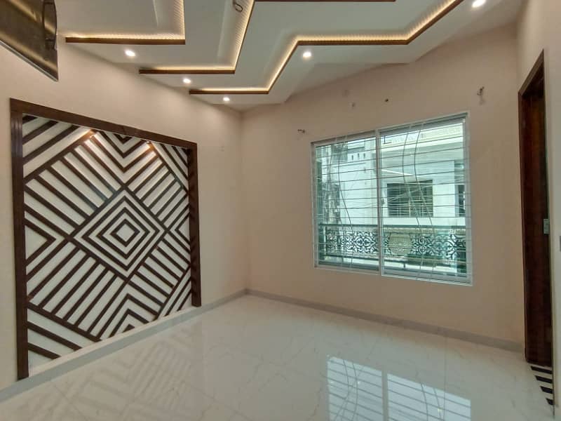 5 Marla Very Beautiful Luxury Brand New Moderan Desing House For SALE In Johar Town Super Hot Location 34