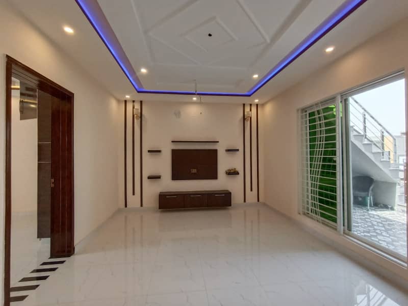 5 Marla Very Beautiful Luxury Brand New Moderan Desing House For SALE In Johar Town Super Hot Location 43