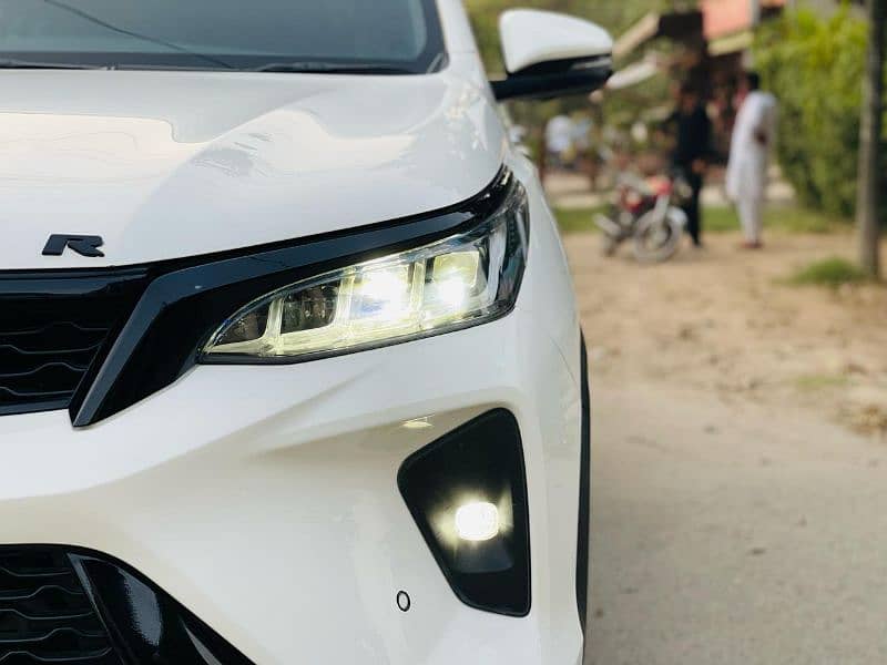 Total Geniune Toyota Fortuner Legender 2022 Model 5