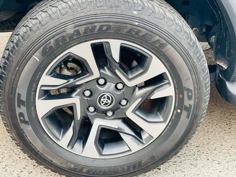 Total Geniune Toyota Fortuner Legender 2022 Model 8