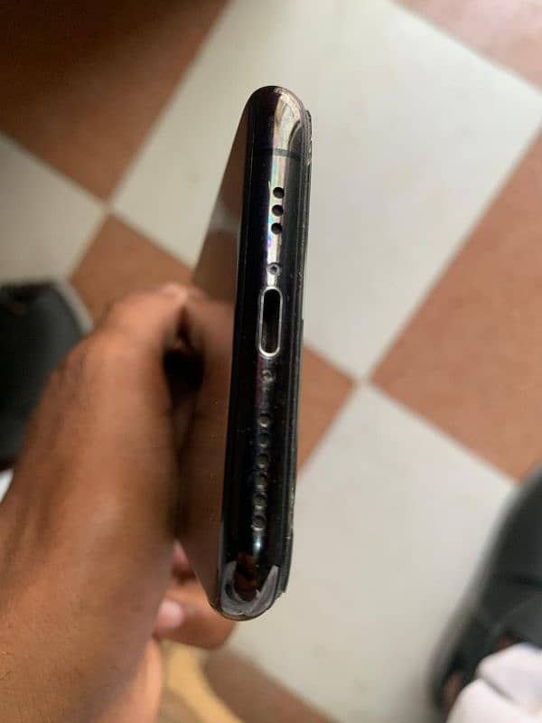 iphone XS 3