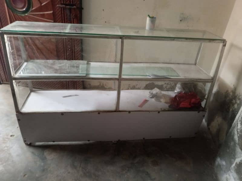 front counter/ display counter 4
