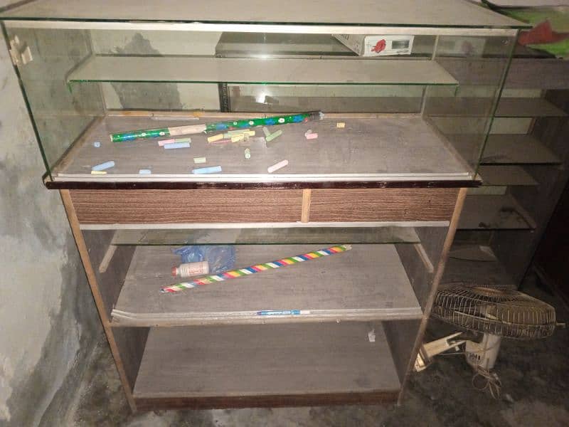 front counter/ display counter 10