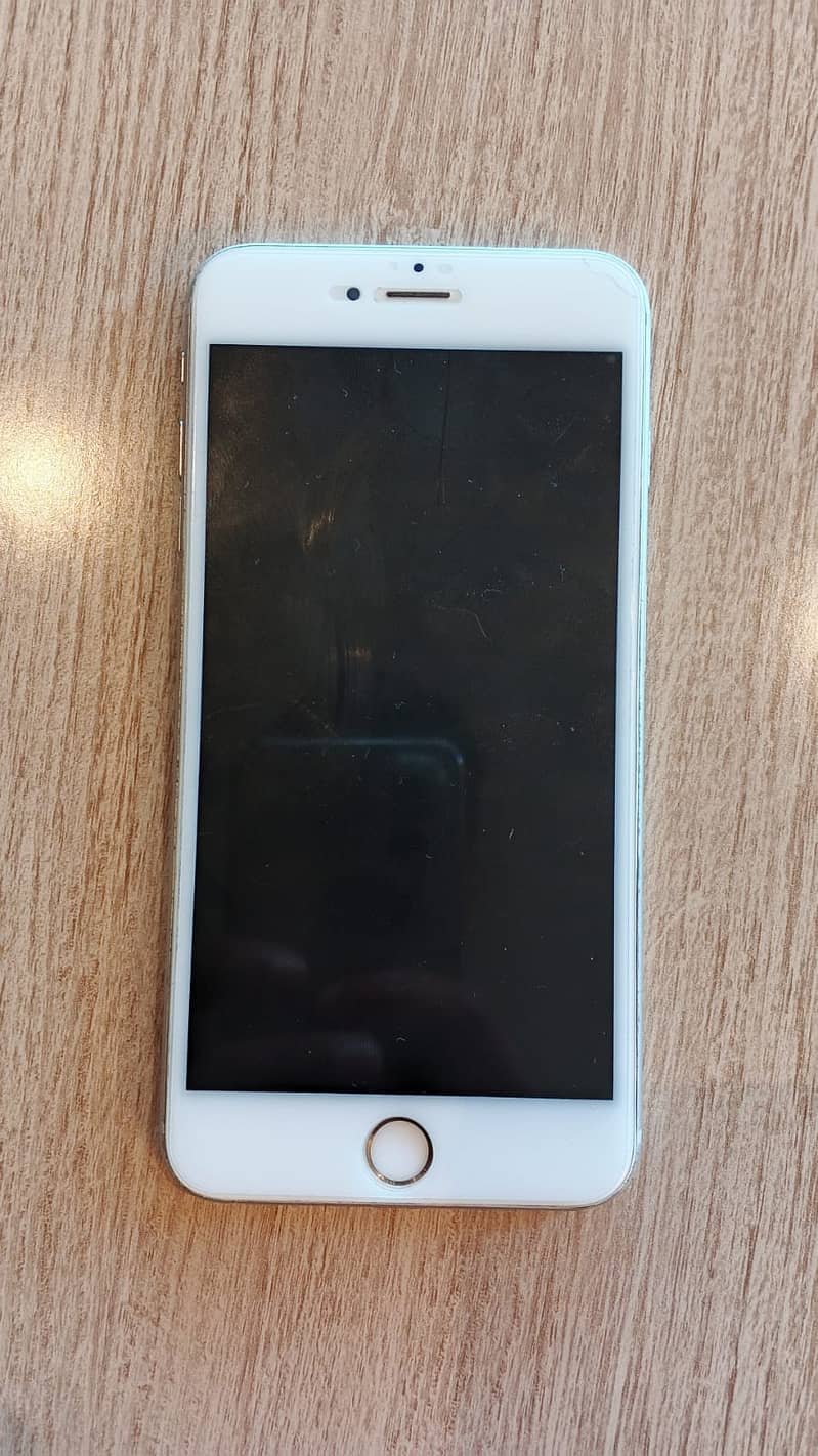 Apple iPhone 6 Plus 1