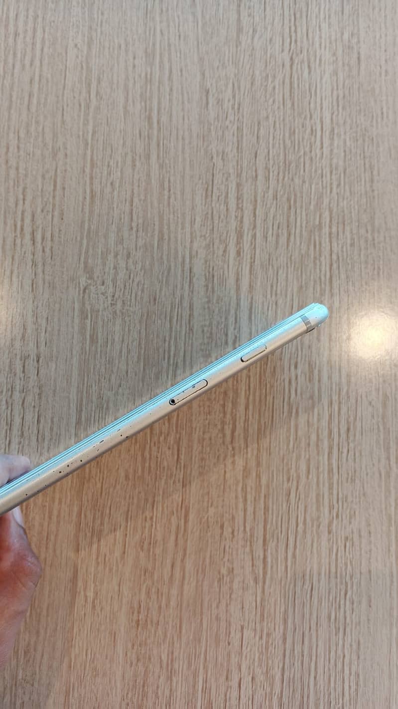 Apple iPhone 6 Plus 2