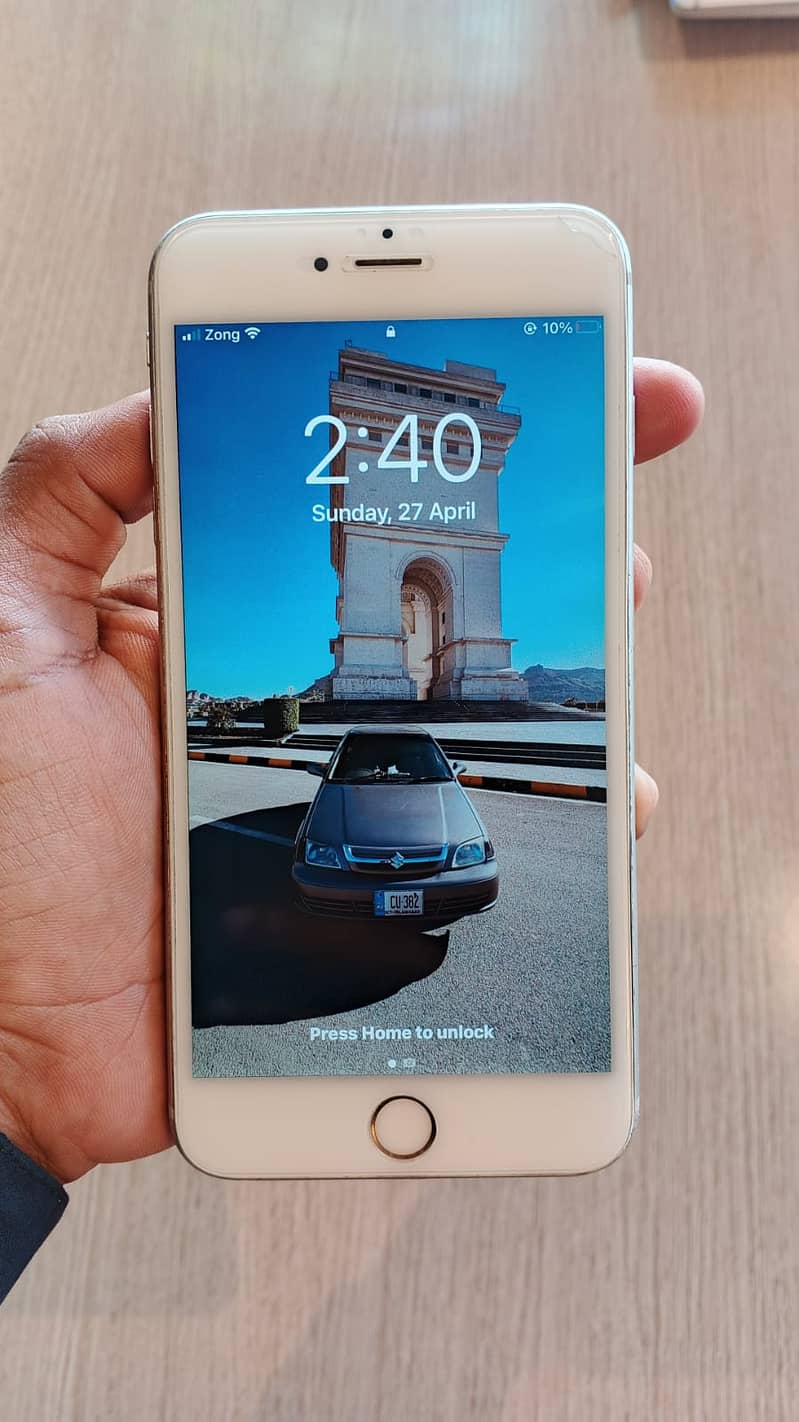 Apple iPhone 6 Plus 4