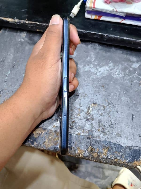 vivo y33s 5