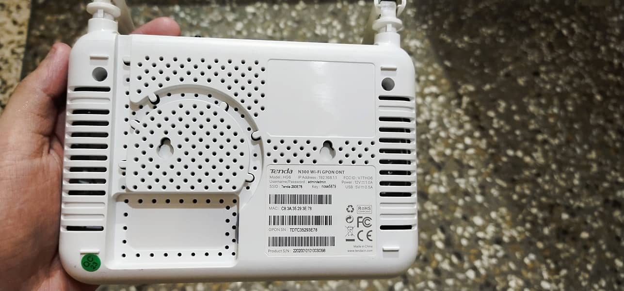 Tenda Fiber Router 1