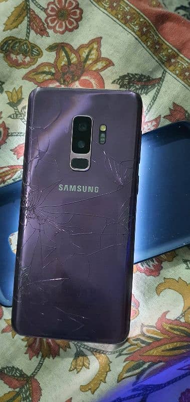 sumsung  S9 plus 4