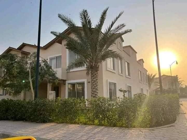 3Bed DDL 152sq yd Villa FOR SALE at Precicnt-11A (All Amenities Nearby) Heighted Location Investor Rates 6