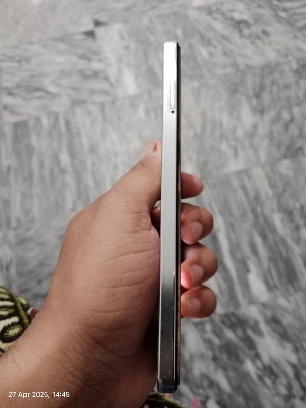 Tecno caman 20 4