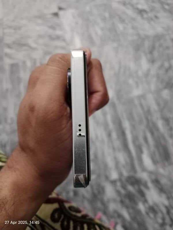 Tecno caman 20 5