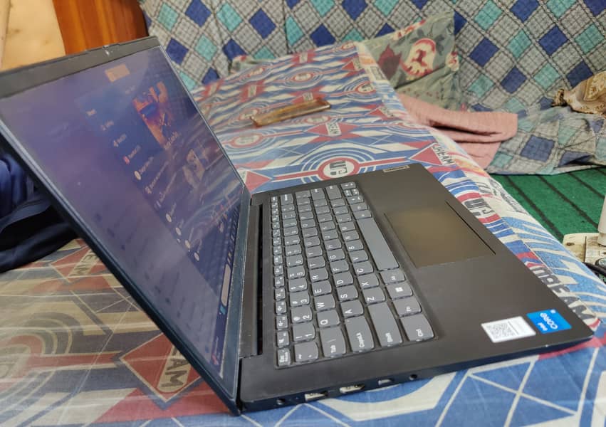 Lenovo ThinkBook (12th gen) 4