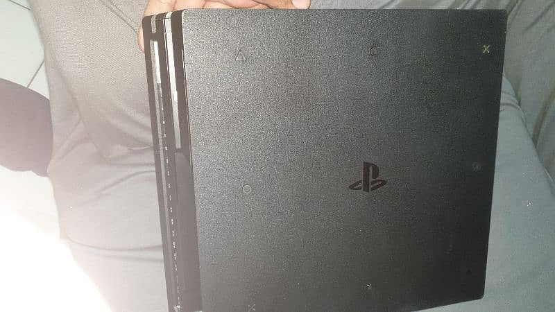 PS4 pro 1TB with 14 offline games 4