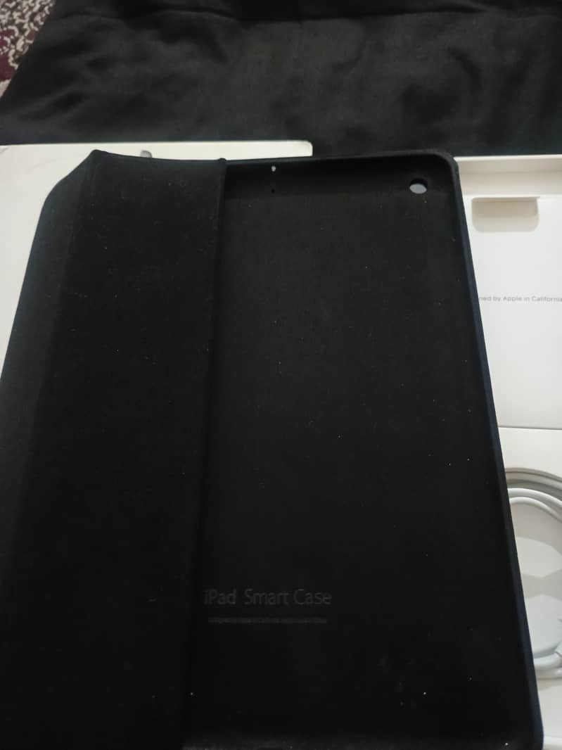Ipad (7th generation) wifi full box 2