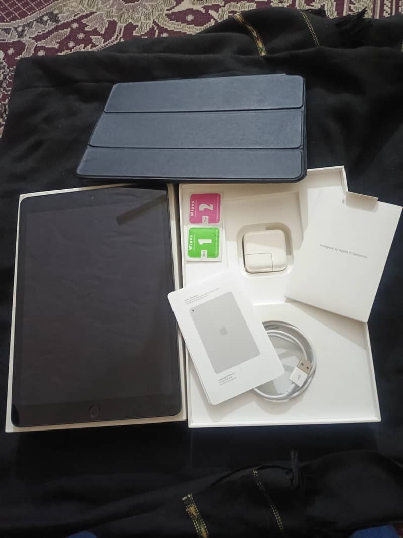 Ipad (7th generation) wifi full box 3