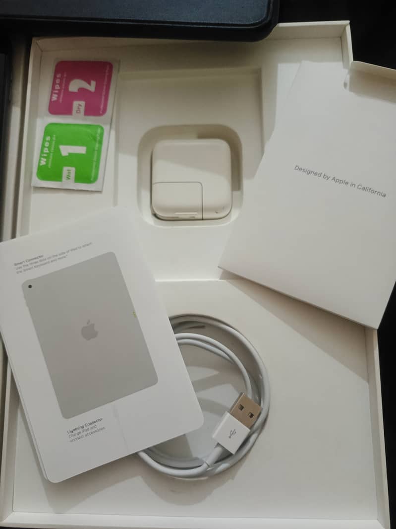 Ipad (7th generation) wifi full box 4