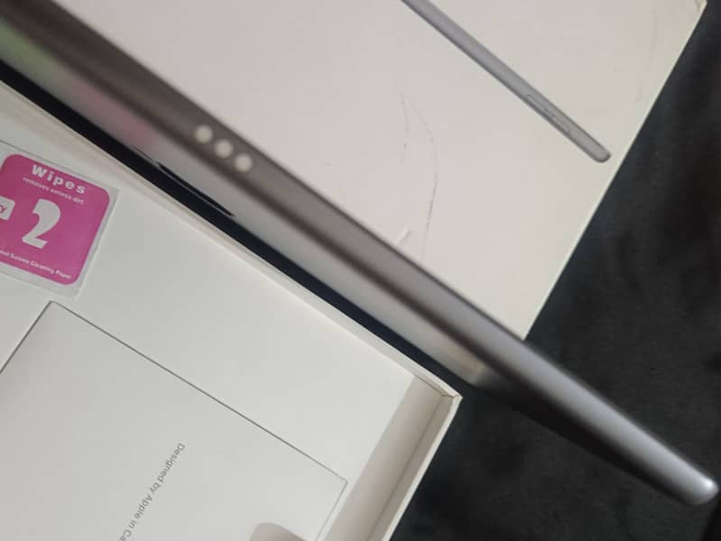 Ipad (7th generation) wifi full box 5