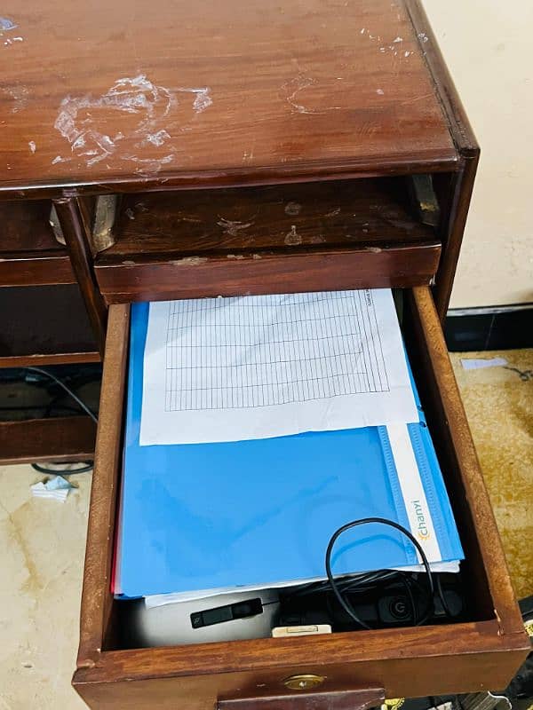 Computer Table 1