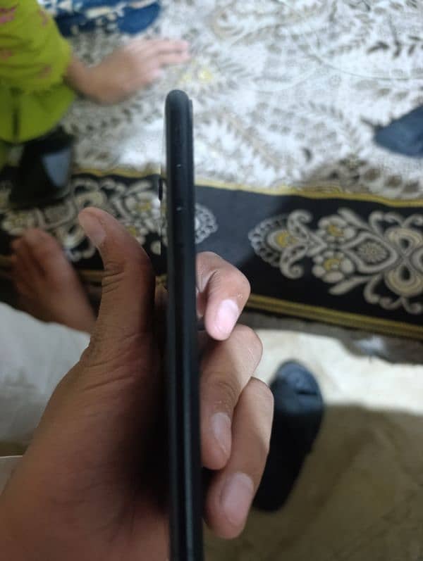 IPHONE SE 2020 JV phone number 03336 1828274 3