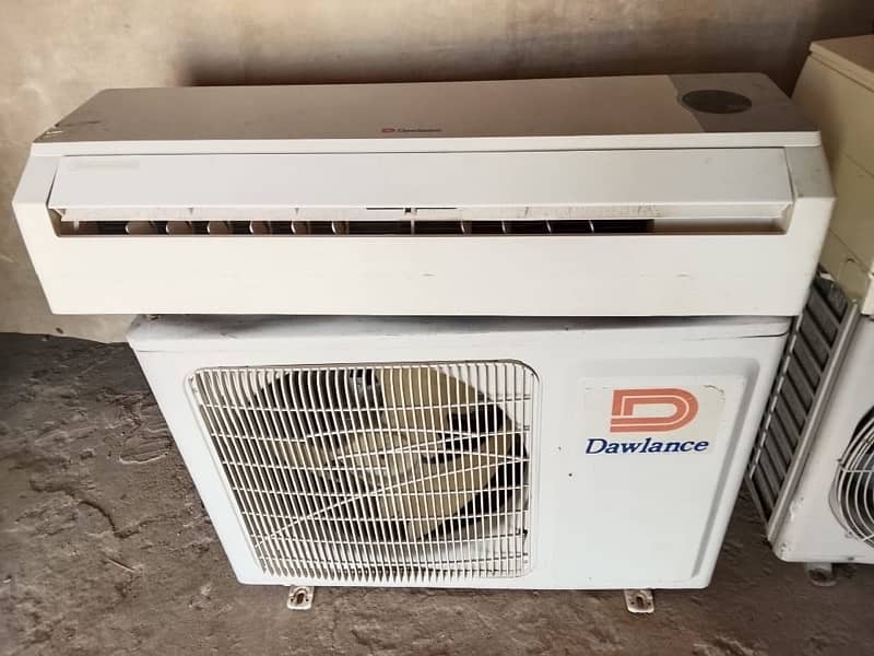 2x ac Urgent sale 14