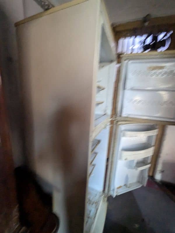 Dawlance fridge 0