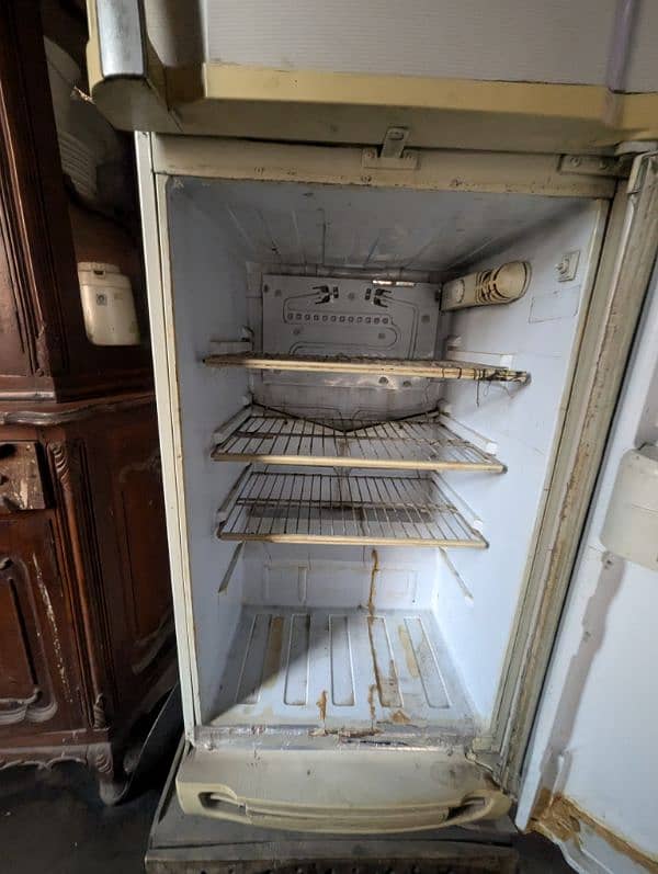 Dawlance fridge 1