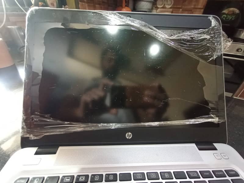 Hp elitebook core i5 6th genertion/laptop for sale| 820 g3 8|256 SSD 1