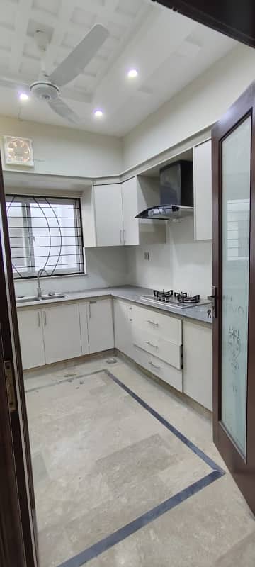 10 Marla Slightly Used Ultra Modern Designer House For Sale In Bahria Town Lahore. 2
