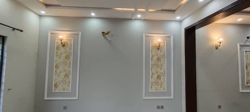 10 Marla Slightly Used Ultra Modern Designer House For Sale In Bahria Town Lahore. 15