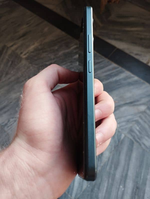 Vivo Y03  in warranty 5