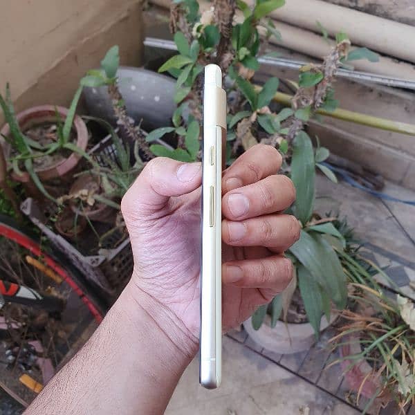 Google pixel 7 (10/10) Approved. 5