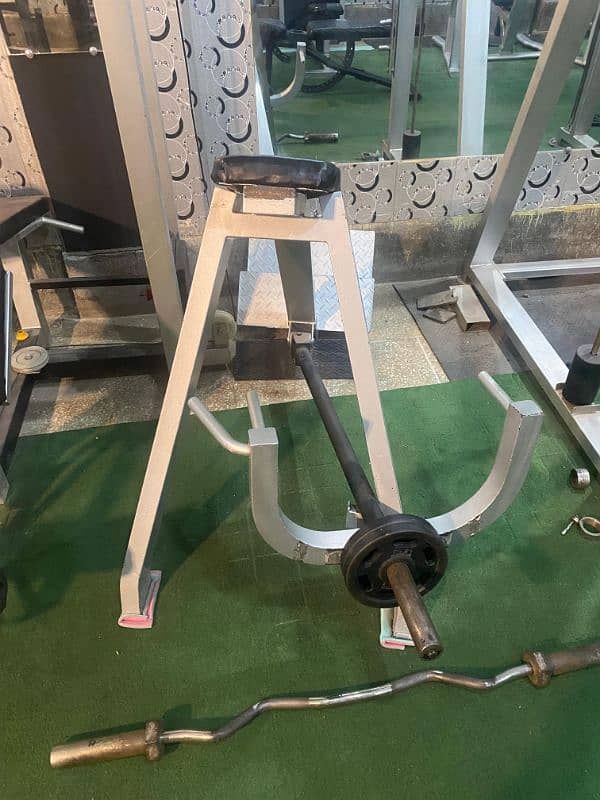 Gym Exercise Machines 0