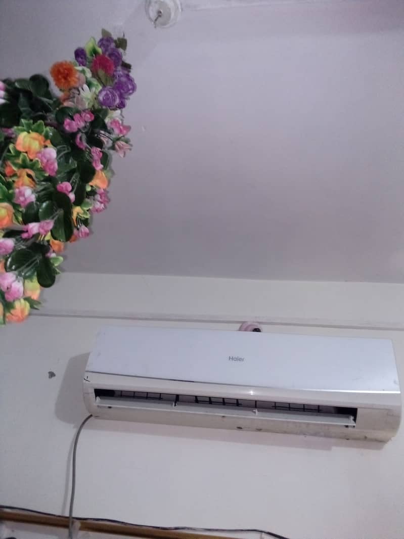 ac for sell jisko b chaiye contact karey 2