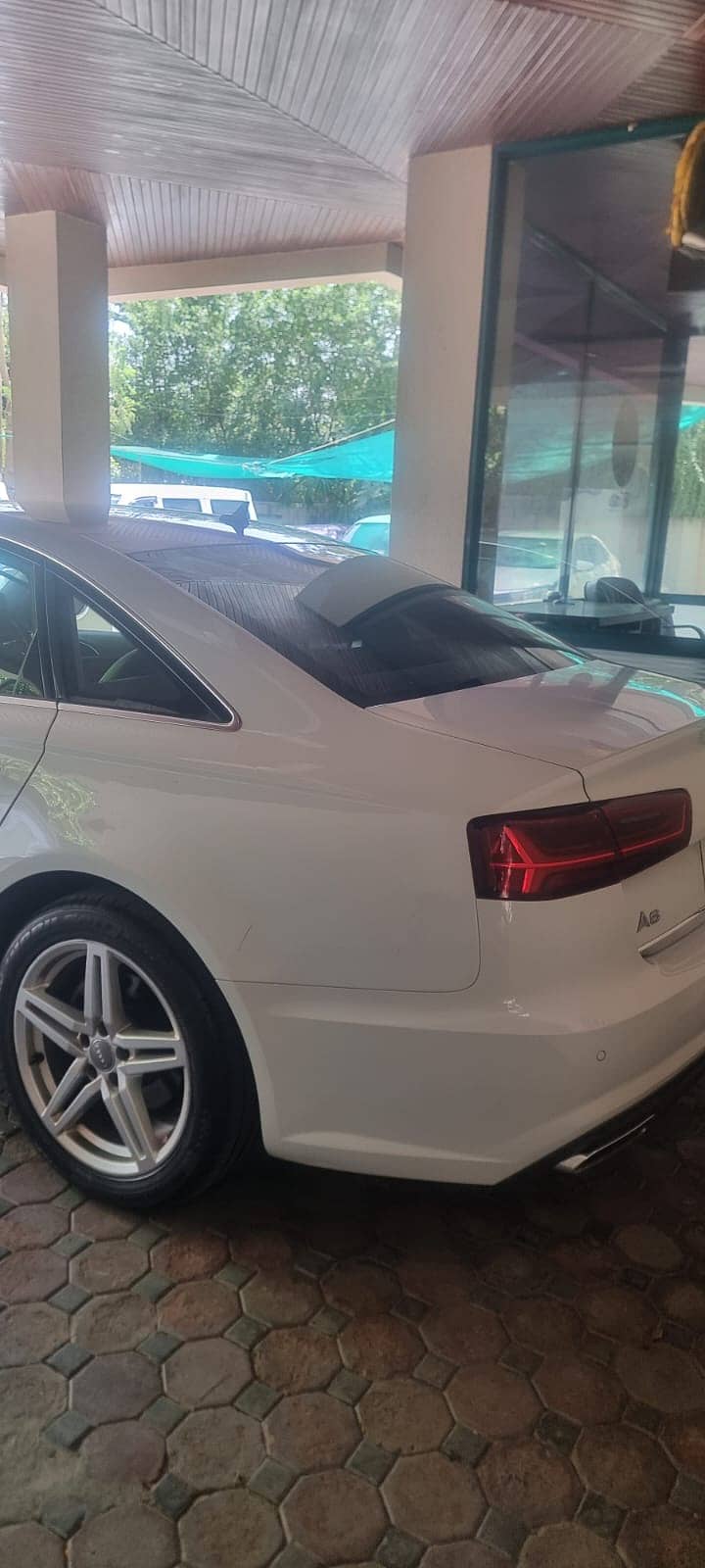 Audi A6 2017 1