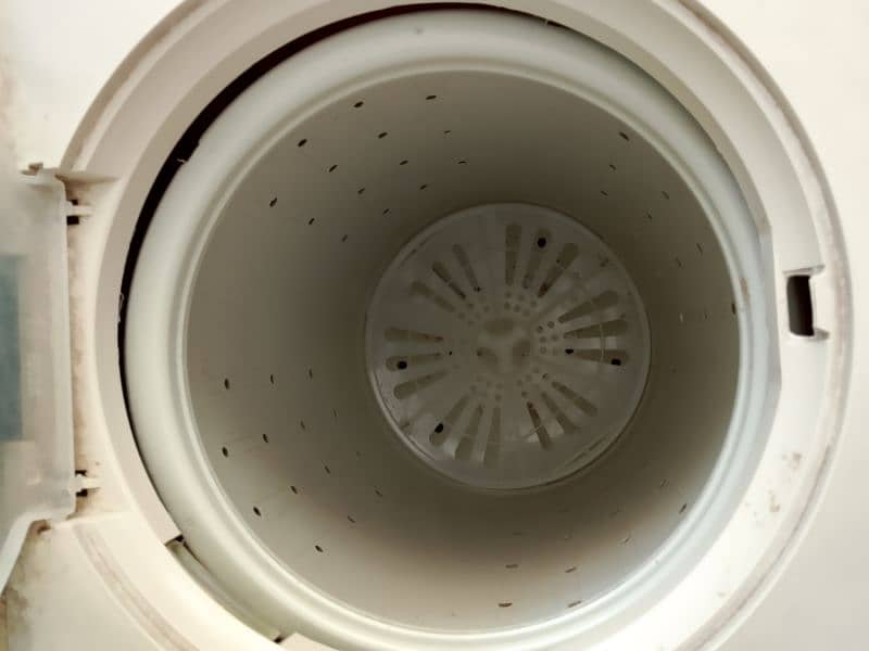 Haier spinner and washing machine 8