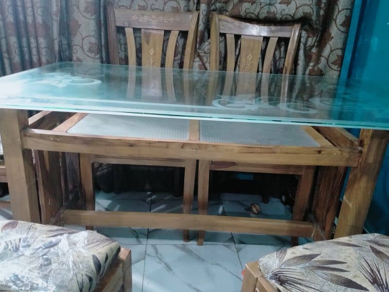 Dinning Table with 6 chairs. 4