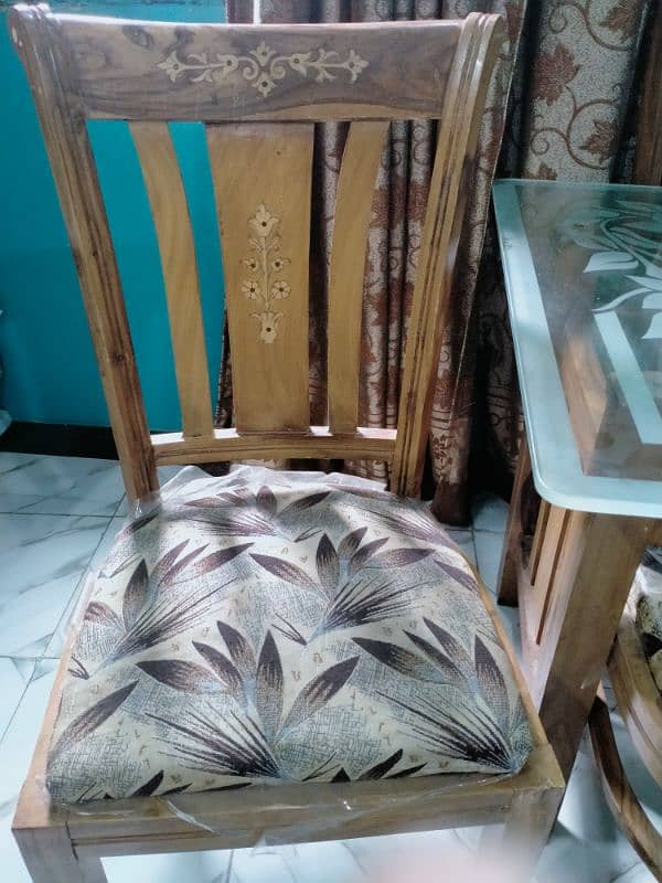 Dinning Table with 6 chairs. 5