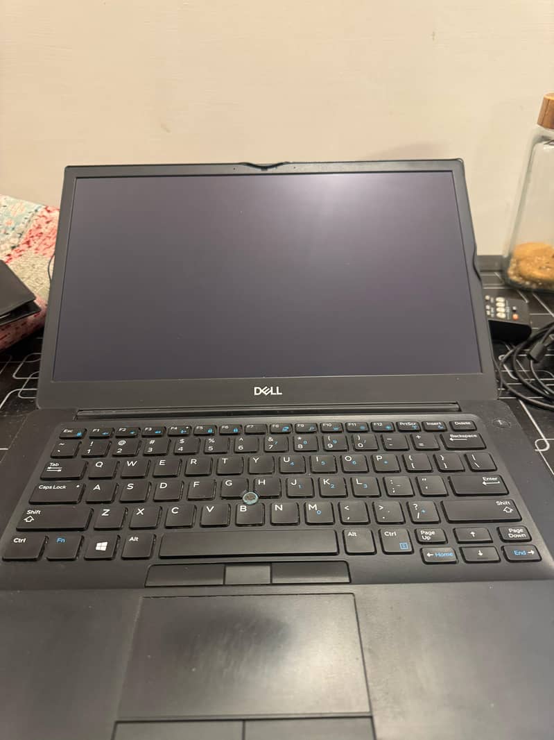 Dell Latitude 7490 1