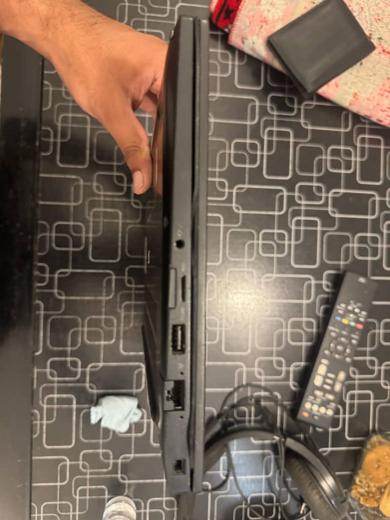 Dell Latitude 7490 2