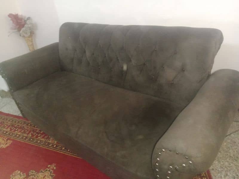 5 seater sofa with center table 1