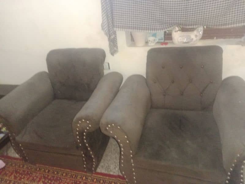 5 seater sofa with center table 4