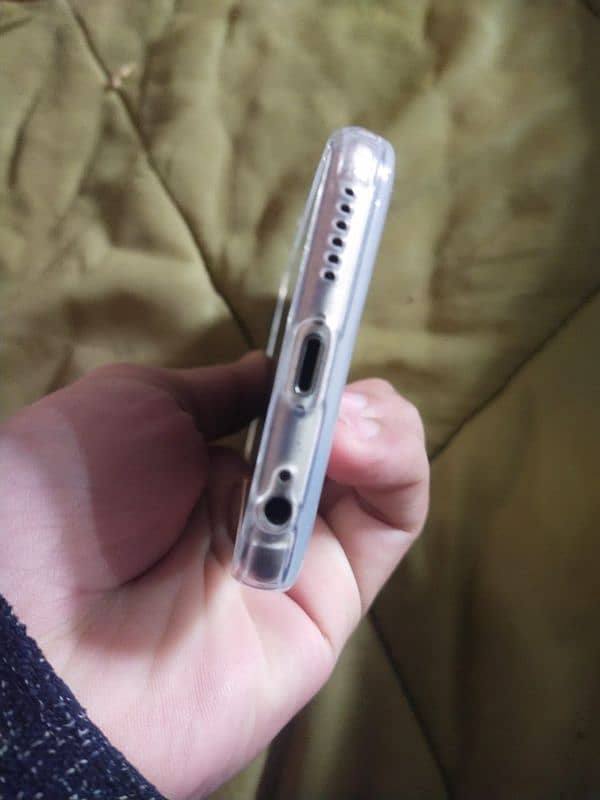Iphone 6s non PTA 1