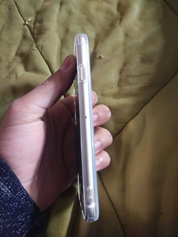 Iphone 6s non PTA 3