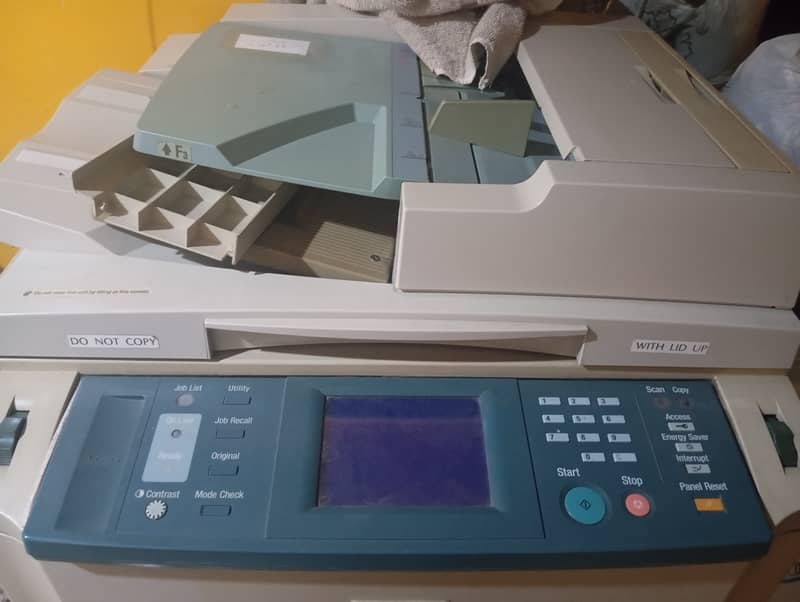 Minolta DI 470 copier photo stat machine 110 volt for sale 0