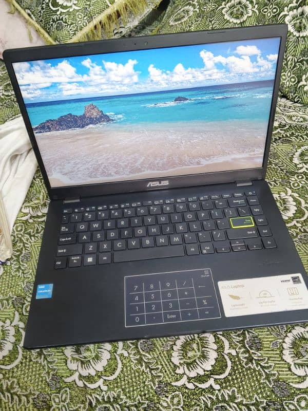 Asus vivo book 8