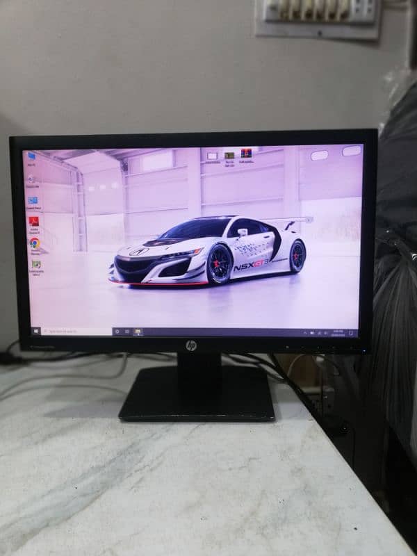 HP 23 inches Lcd Monitor with Hydraulic Stand (100% Fresh) 0