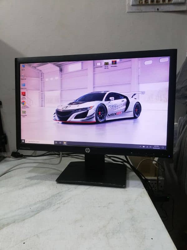HP 23 inches Lcd Monitor with Hydraulic Stand (100% Fresh) 3